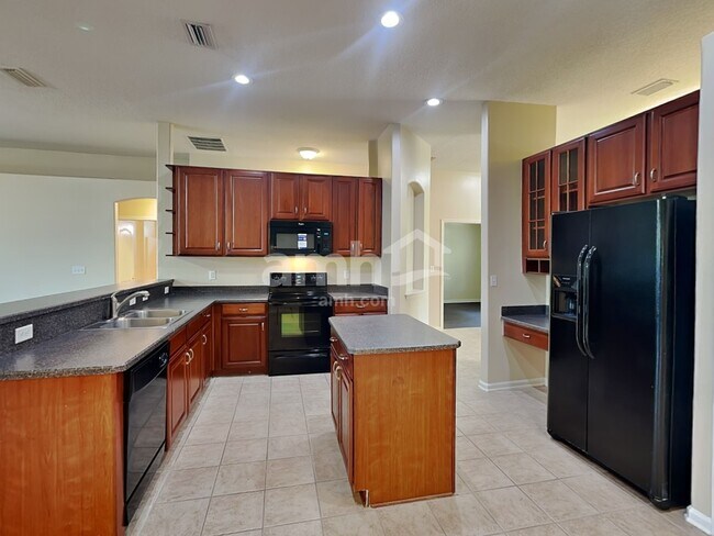 Foto del edificio - 633 Battlegate Ln
