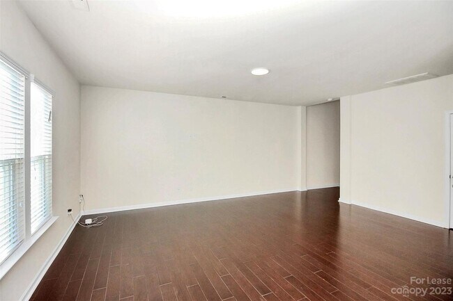 Foto del edificio - Cute three-bedroom townhome!