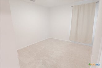 Building Photo - 348 Desert Willow