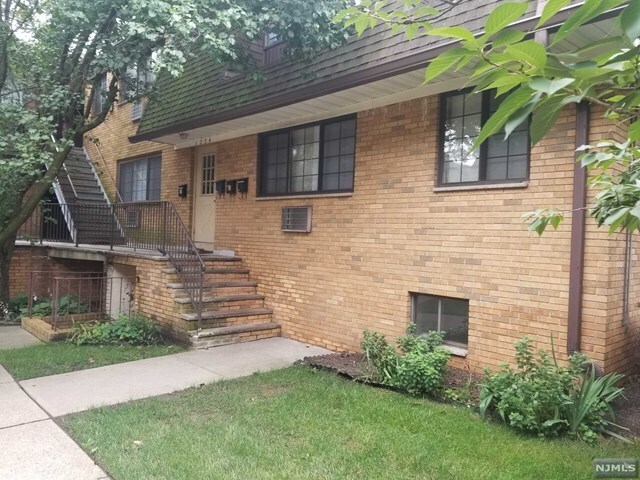 Building Photo - 8993-93 Teaneck Rd