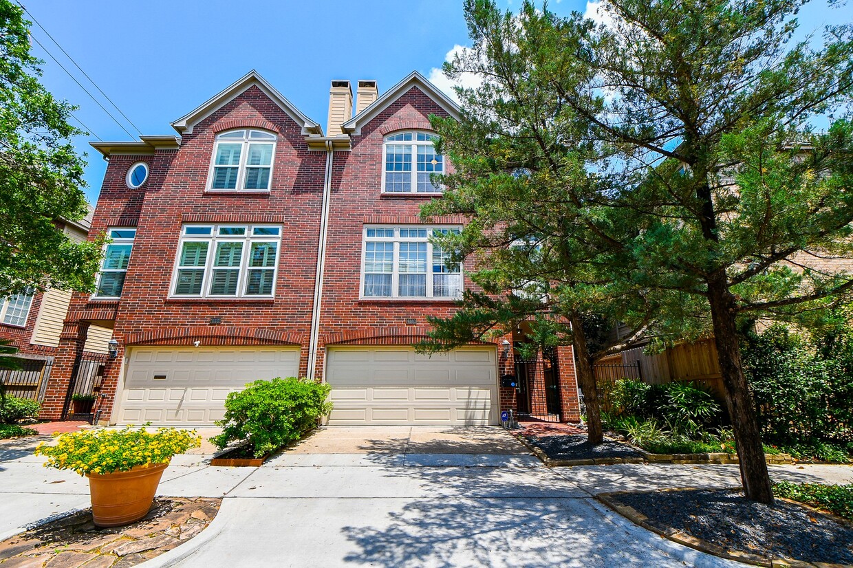 Foto principal - 4115 Woodhead St