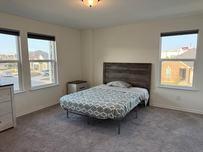 Building Photo - 13930 Wool Pk