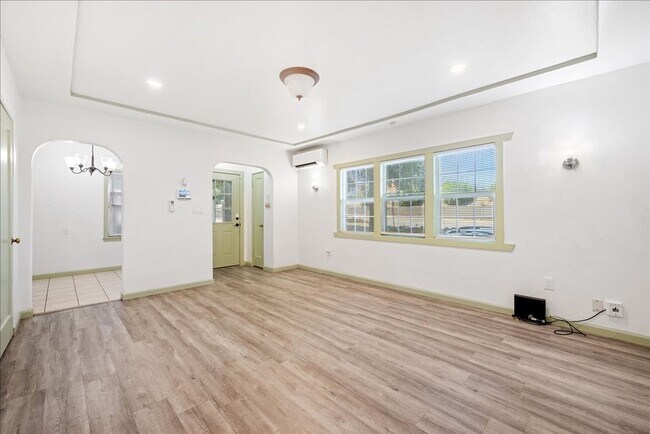Foto del edificio - 1305 W St