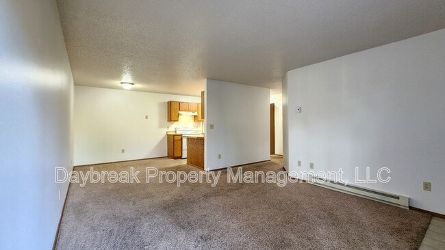 Building Photo - 3402 15th Ave S