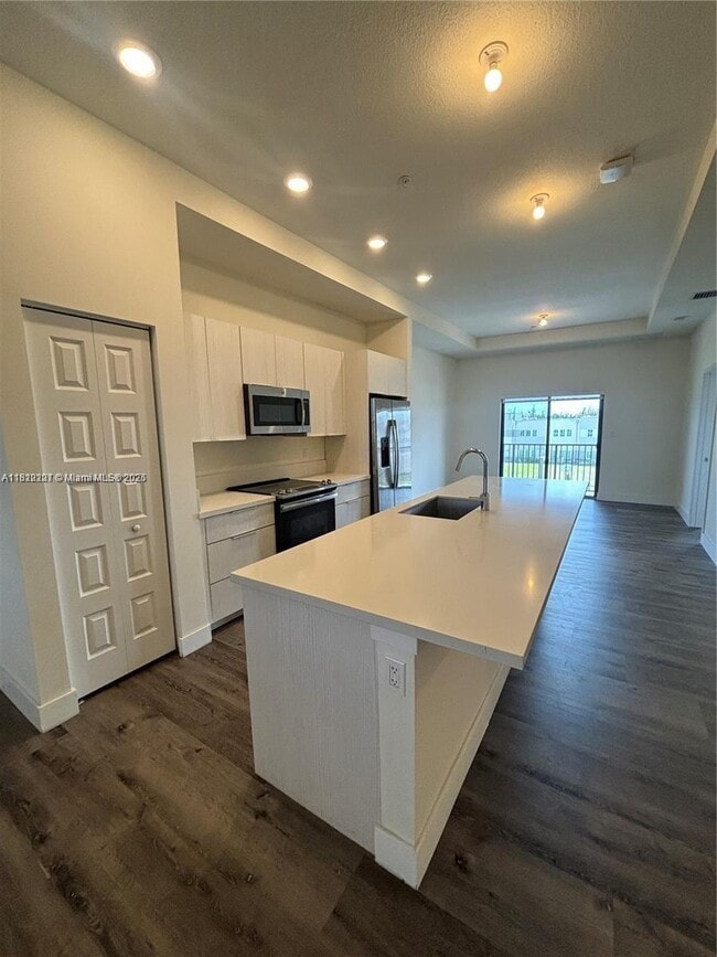 Foto del edificio - 7819 NW 104th Ave