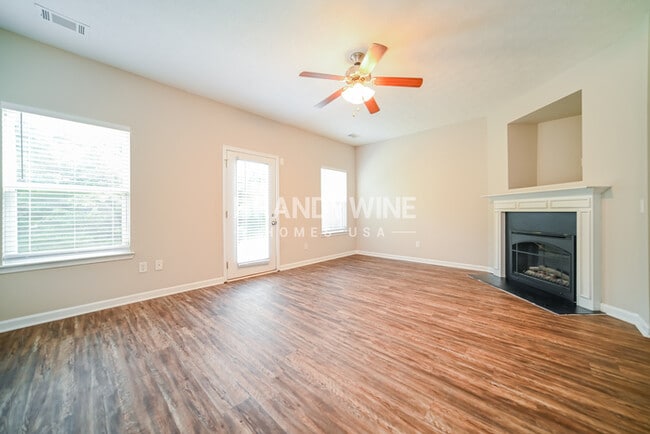Foto del edificio - 2373 Bigwood Trail