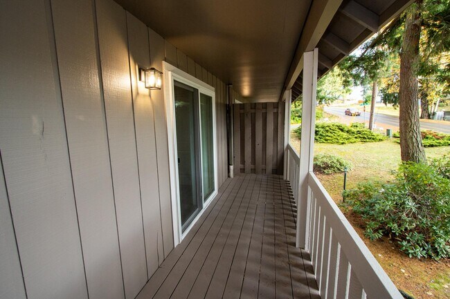 Foto del edificio - 403 43rd Ave SW