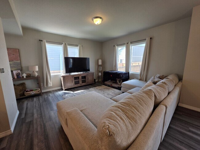 Foto del edificio - Stunning New Home In Lorson Ranch!!!