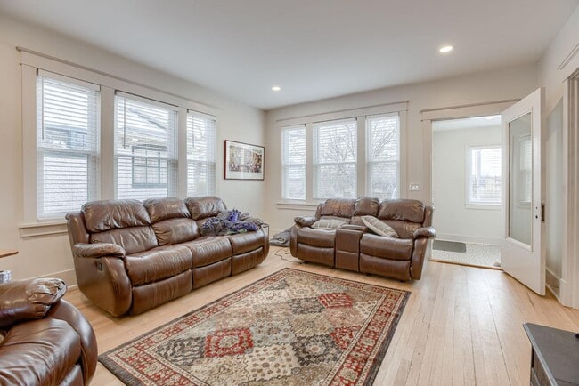 Foto del edificio - 3820 Chicago St