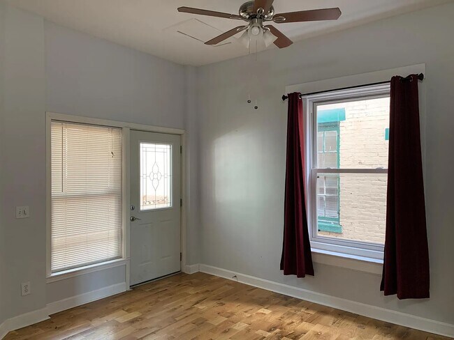 Foto del edificio - 1221 S 4th St