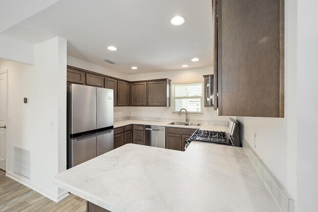Building Photo - 266 Zingale Ln