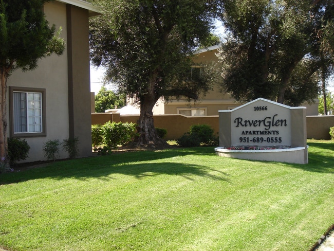Building Photo - Riverglen Apartments