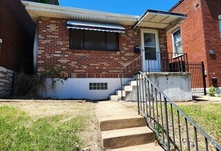 Building Photo - 3151 Nebraska Ave