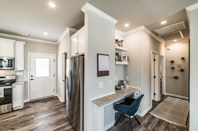 Building Photo - Monrovia Hill