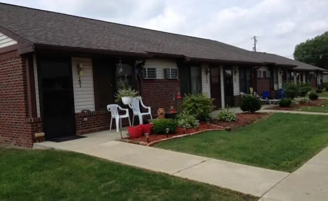 Building Photo - 440 N Main St