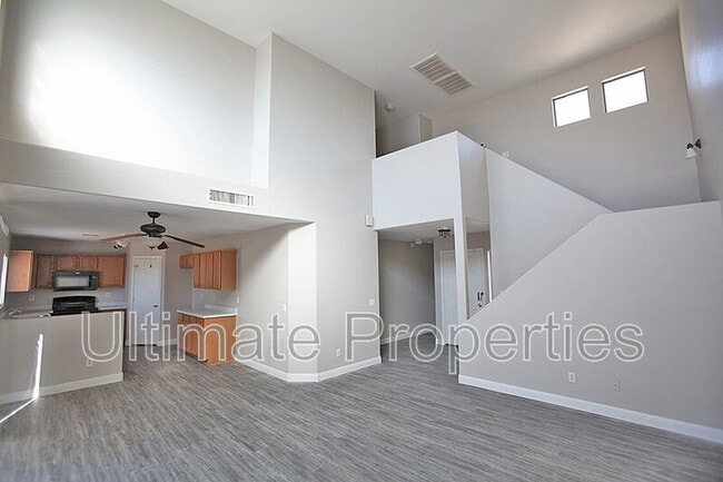 Foto del edificio - 12301 W Columbine Dr