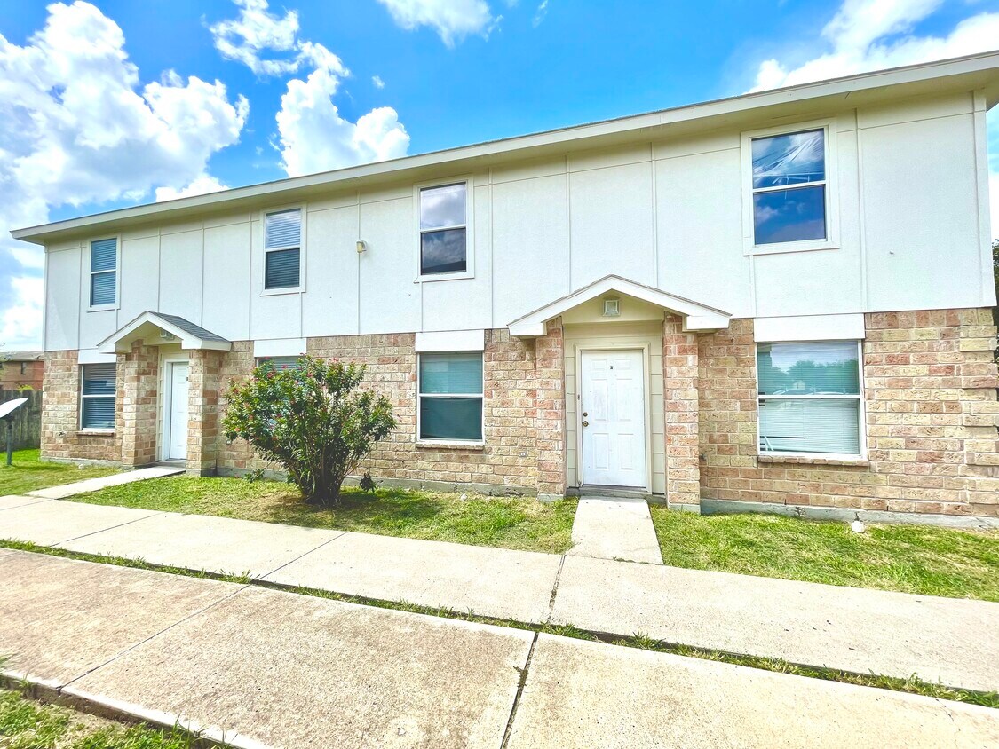 733 Sonesta Dr Unit A, Harlingen, TX 78550 Apartments in Harlingen