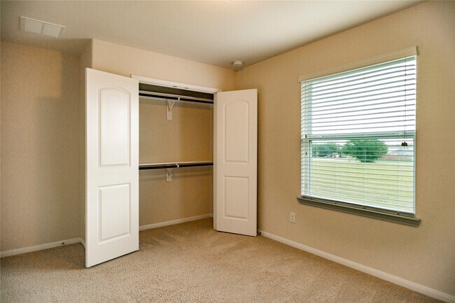 Foto del edificio - 7115 Ironwood Forest Dr