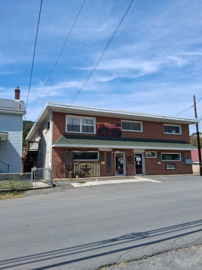 Building Photo - 50 Stately St