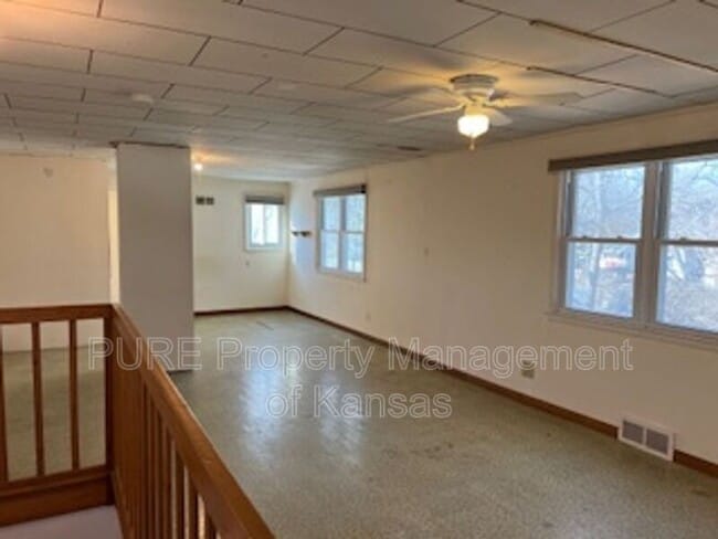 Building Photo - 1931 SW Seabrook Ave
