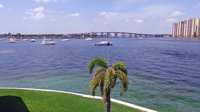 Foto del edificio - 1025 Sugar Sands Blvd