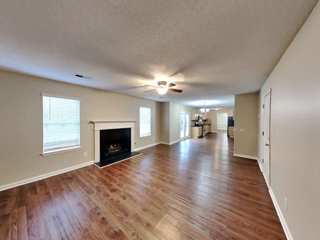 Foto del edificio - 3873 Riverview Chase Bluff