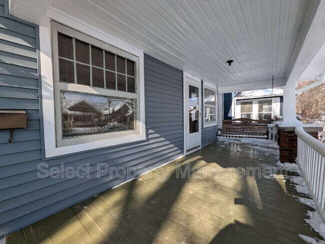 Foto del edificio - 1131 Pemberton Dr