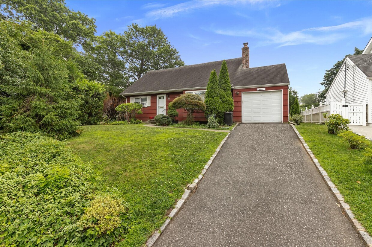 Foto principal - 11 Glenwood Rd