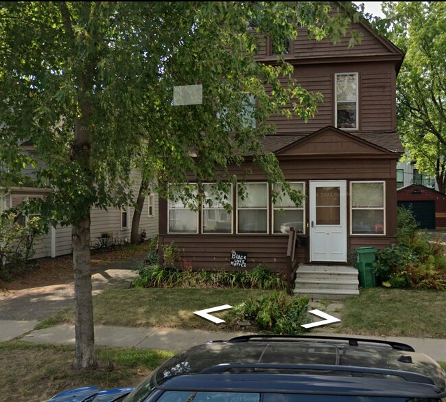 Foto del edificio - 2212 Madison St NE
