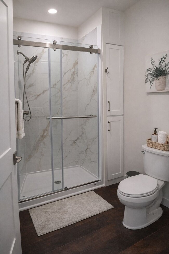 WalkIn Shower - The Pinnacle at Swiftwater