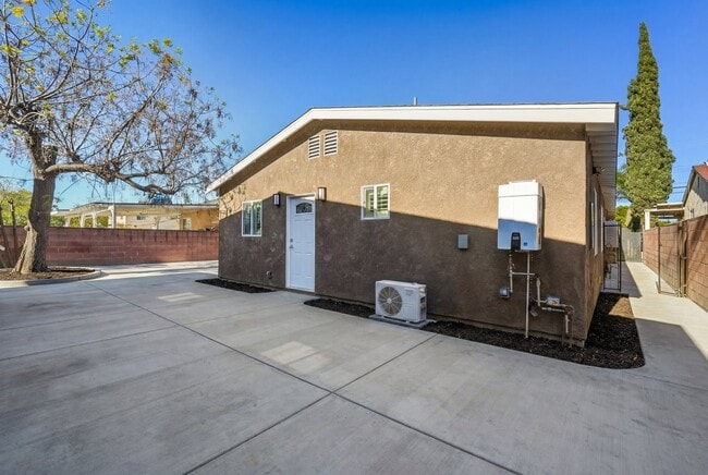 Building Photo - 13054 Terra Bella St