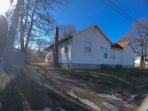 Building Photo - 1160 Lambert St