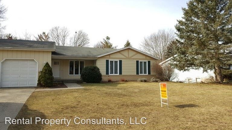 Primary Photo - 3 br, 2 bath Apartment - 4787 Stauffer Ave SE