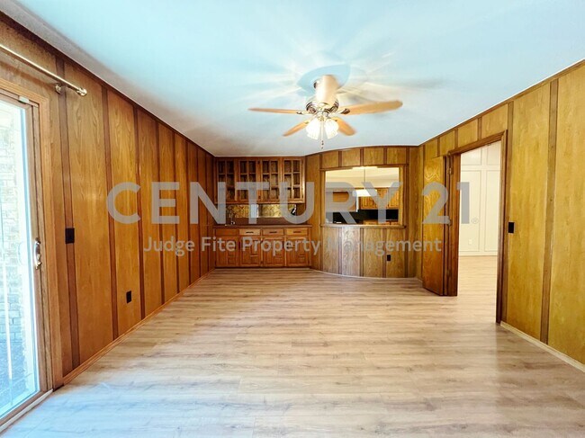 Building Photo - Updated 4/2.5/2 in Plano For Rent!