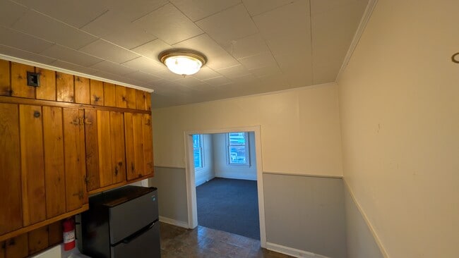 Building Photo - 65 Main St