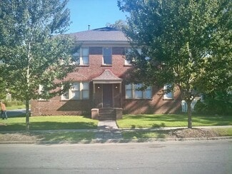 Building Photo - 902 E 34th St