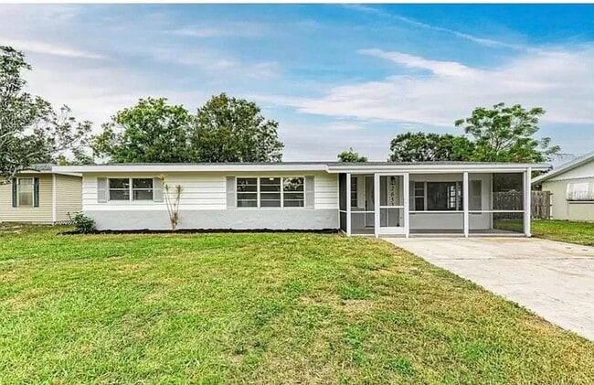 Vista frontal - 2653 Trinidad St