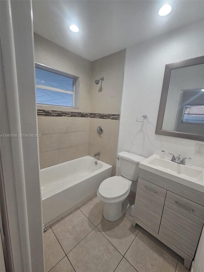 Foto del edificio - 4785 NW 2nd St