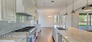 Building Photo - 4700 Palencia Dr