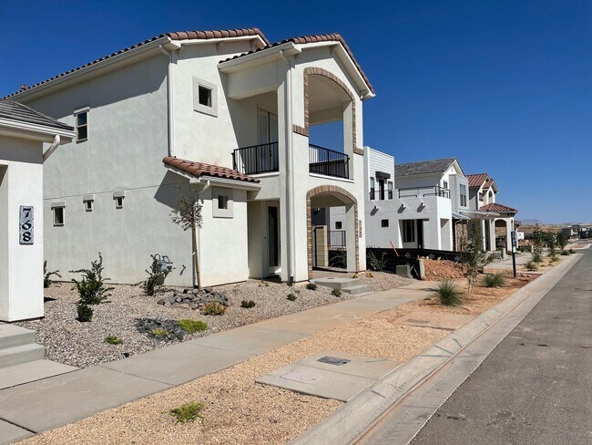 Building Photo - Pet friendly Desert Color Home - Internet ...
