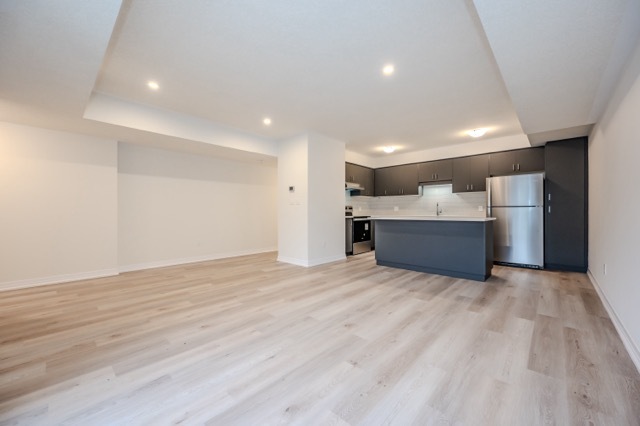 Building Photo - 40 Reverie Way