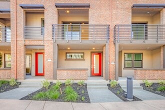 Building Photo - 302 Tea Tree Terrace