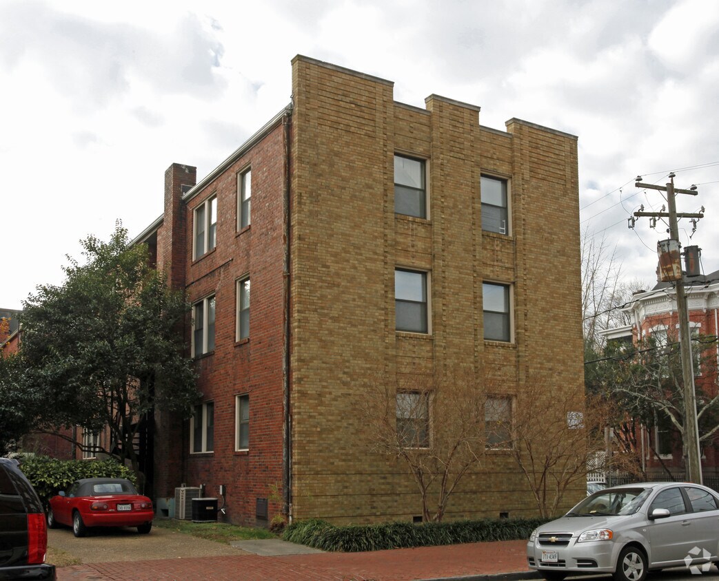 Foto del edificio - Rosemyr Apartments
