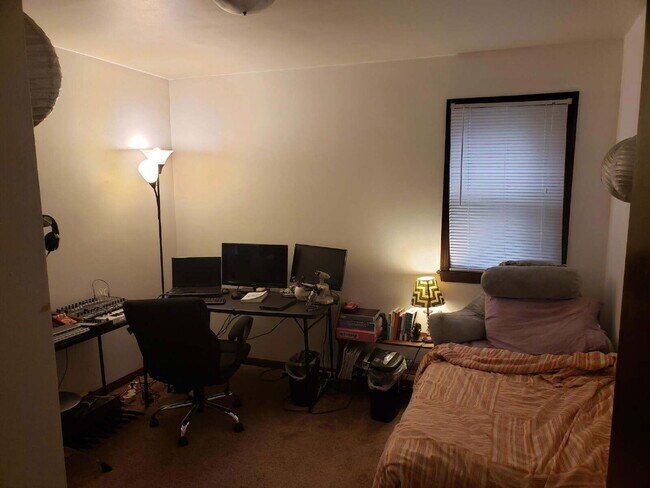 Foto del edificio - 3332 S Springfield Ave