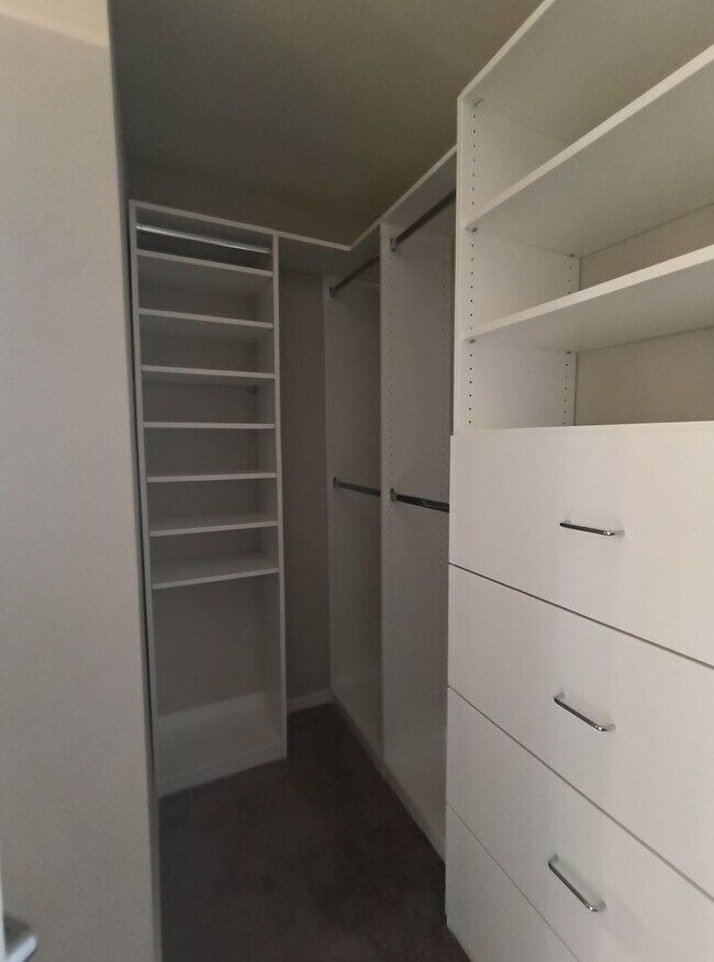 Foto del edificio - SOLAR ENGERY HOME!!! 4 BEDROOM 2 BATHROOM IN AUBURNDALE.