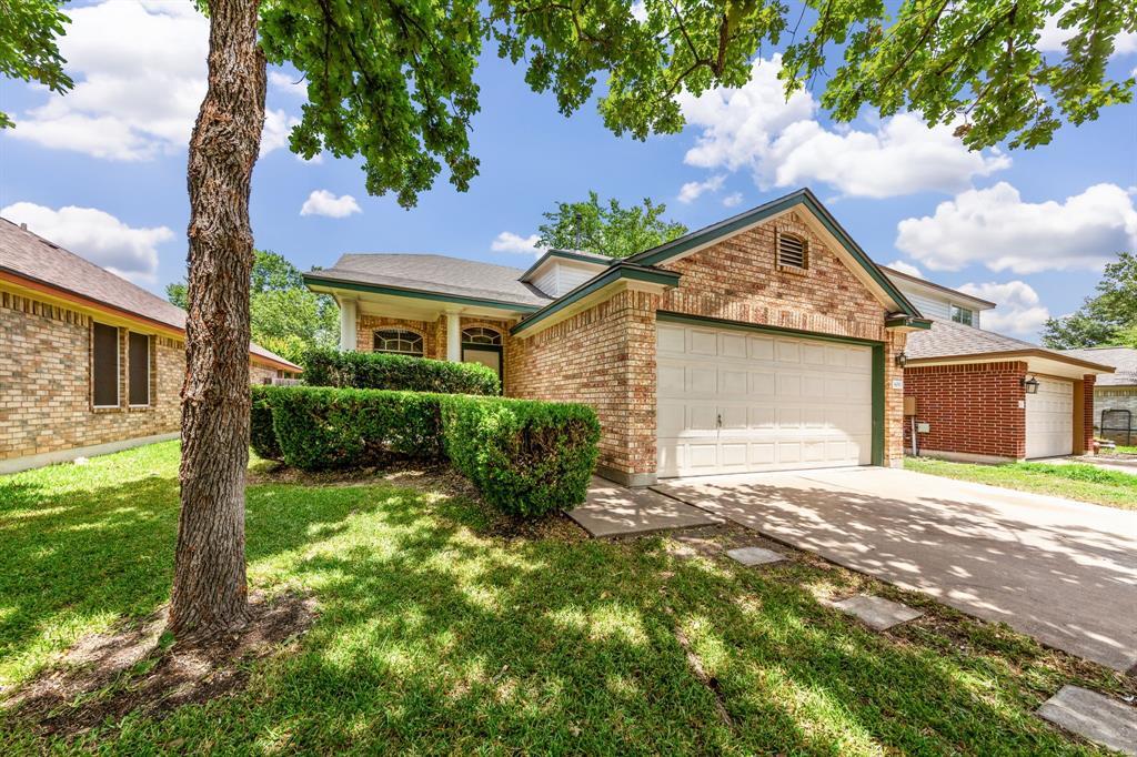 Primary Photo - 809 House Creek Dr