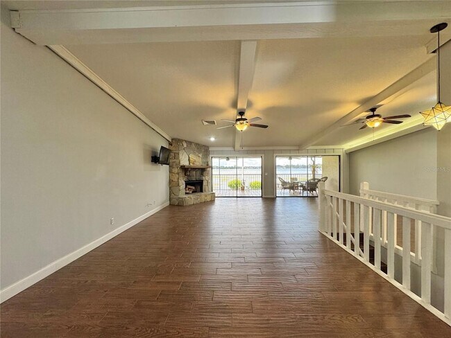 Foto del edificio - 2410 Hartridge Point Dr W
