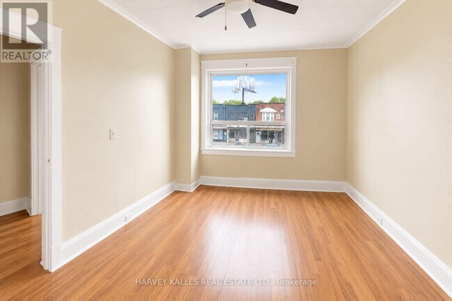 Photo du bâtiment - 1355 Danforth Ave