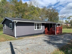 Building Photo - 40 Humble Dr