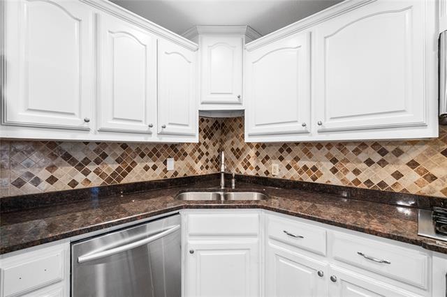 Building Photo - 10403 Sandra Lynn Dr